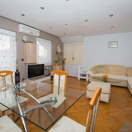 Apartman Duvancic アパート
